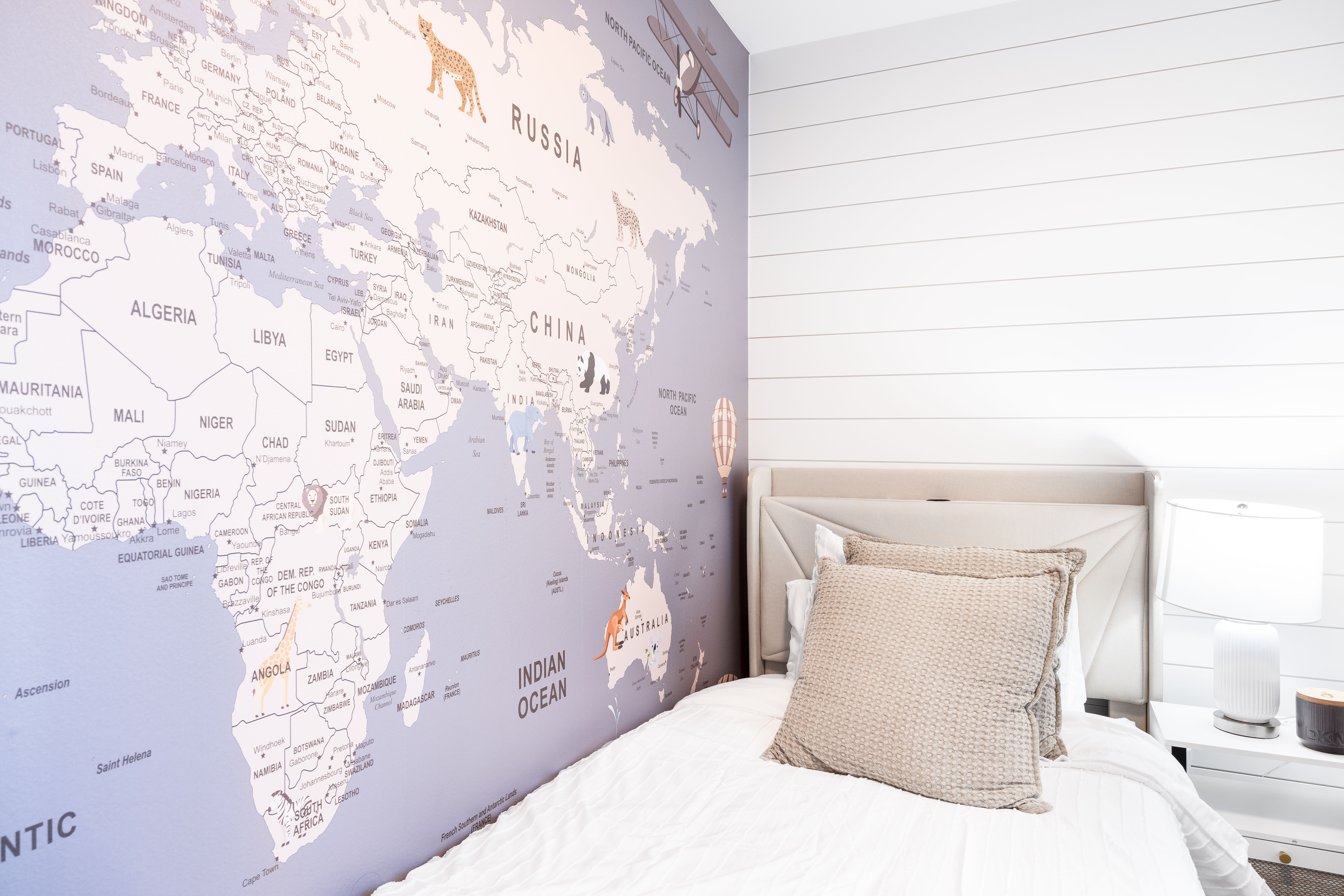 Twin bedroom ideal for kids or co-workers sharing the rental